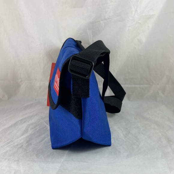Manhattan Portage Messenger Bag Hook & Loop Closure Zip Pocket Royal Blue NWT - Picture 5 of 11